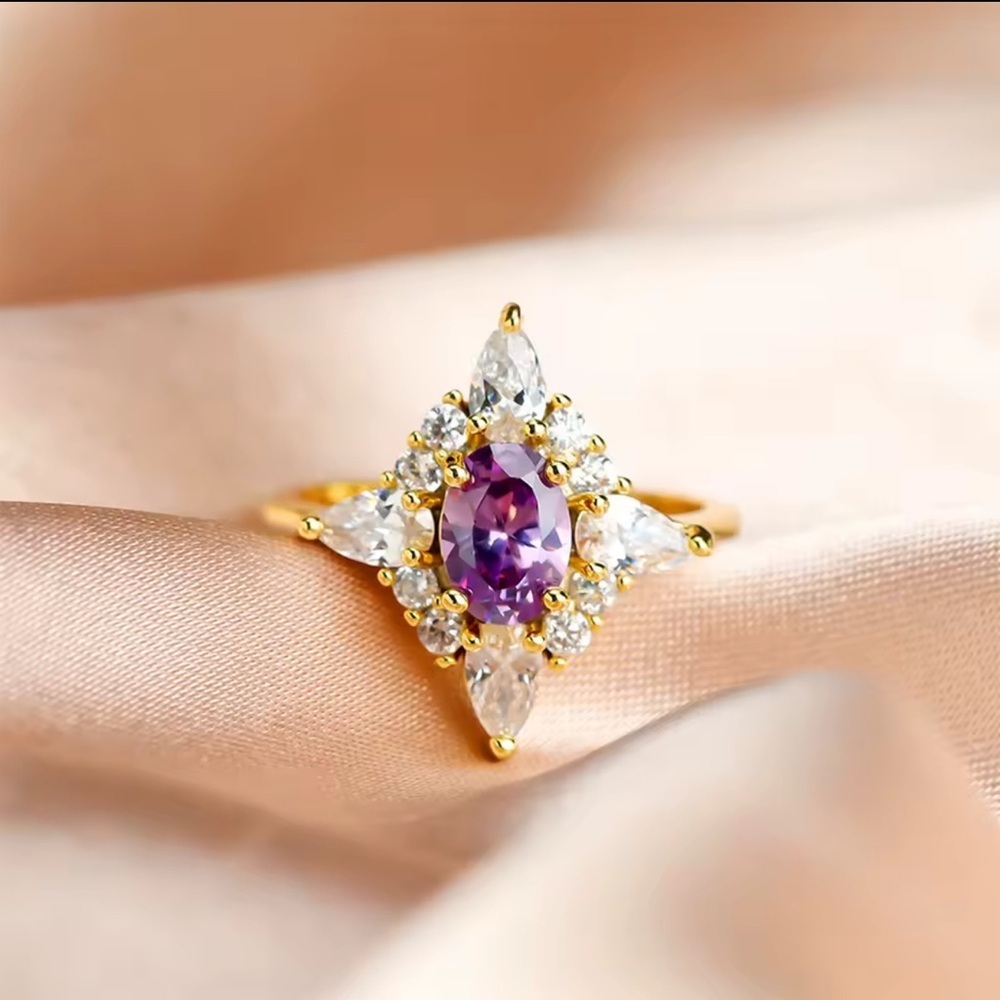 Lab Created Amethyst Gold Plated Crystal CZ Lilac Purple Gemstone Ring size 7 - Picture 4 of 4